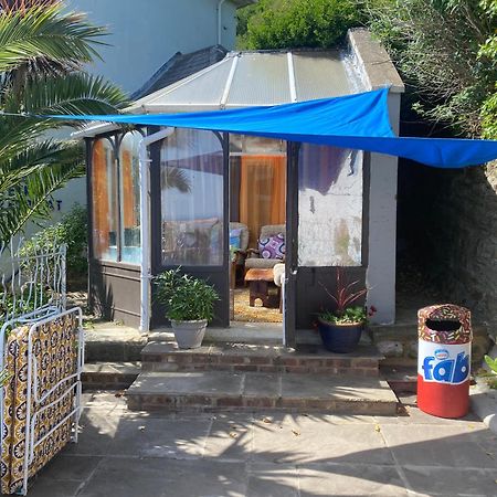 The Retro Retreat With Free Parking Leilighet Hastings Eksteriør bilde